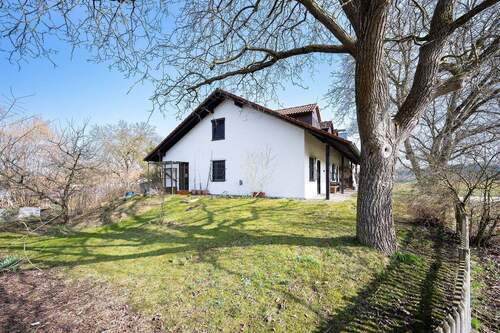 großzügiges Grundstück - 