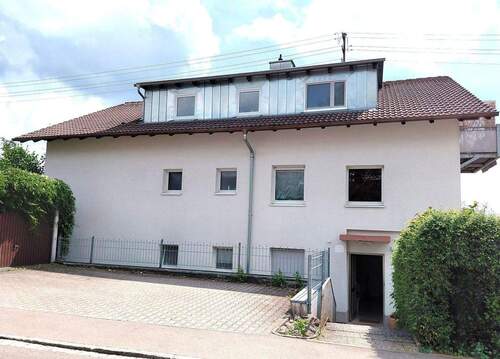 Bild 1 - Große renovierte 4-Zimmer Wohnung in bester Lage