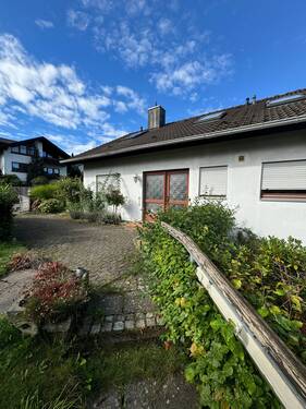 Hausansicht - Traum vom eigenen Haus Generationenhaus im schönen Wein- und Erholungsort Durbach!