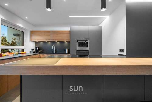 LUXUS TEAM 7 EINBAUKÜCHE MIT MASSIVHOLZ-KOCHINSEL - 