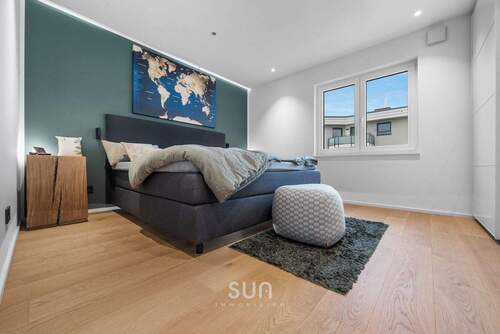 GERÄUMIGES SCHLAFZIMMER - 3 Zimmer Etagenwohnung zum Kaufen in Liederbach am Taunus