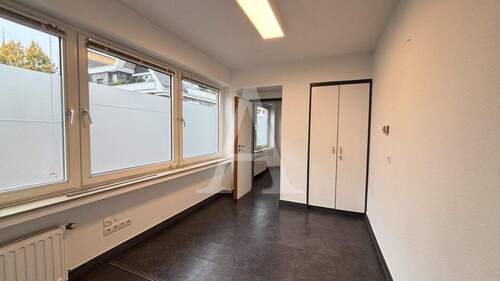 Behandlungsraum/Bürofläche - Büro zur Miete in Brühl