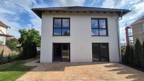 Bild 1 - Haus sucht glückliche Familie - 890.000,00&nbsp;EUR Kaufpreis, ca.&nbsp; 136,00&nbsp;m&sup2;&nbsp;Wohnfl&auml;che