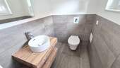 Gäste-WC_EG - Einfamilienhaus mit 136,00 m&sup2; in Großpösna zum Kaufen