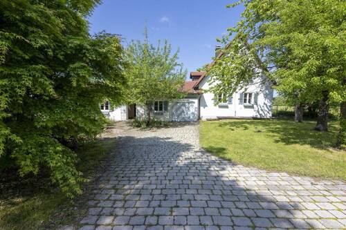 Ost-Ansicht und Zugang zum Haus - 