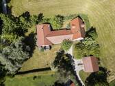 Draufsicht Drohne - 7 Zimmer Einfamilienhaus in Bad Heilbrunn