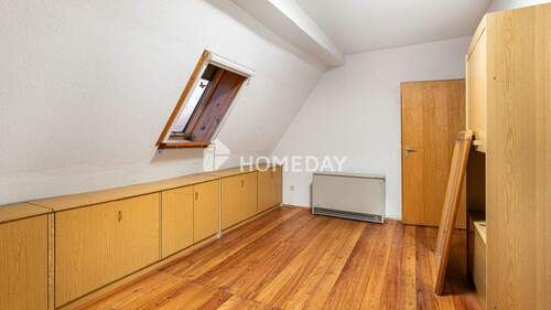 1. OG Schlafzimmer 1 2 - 