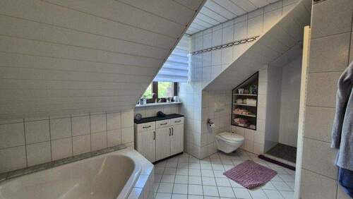 Bad mit Fenster - 