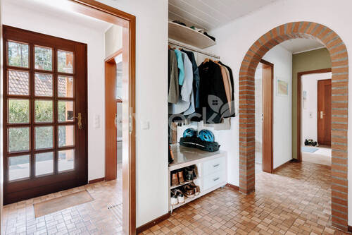 Eingang und Diele, EG - 6 Zimmer Einfamilienhaus in Bleckede / Alt Garge