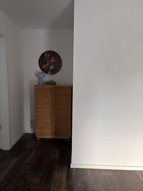 Flur - Etagenwohnung mit 94,00 m&sup2; in Erftstadt zur Miete