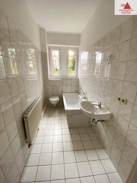 Bad - Etagenwohnung mit 58,00 m&sup2; in Zwickau / Marienthal zur Miete