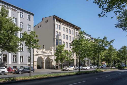 Haus auf der Sonnenseite der Straße - 4 Zimmer Etagenwohnung zum Kaufen in Berlin / Kreuzberg