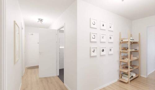 Heller und freundlicher Eingangsbereich - 4 Zimmer Etagenwohnung zum Kaufen in Frankfurt (Oder)