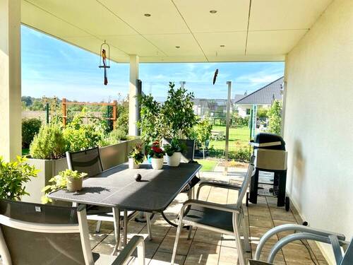 Überdachte Terrasse - Bungalow mit 136,00 m&sup2; in Leipzig / Breitenfeld zum Kaufen