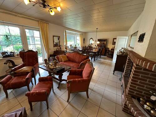 Wohn- und Esszimmer - 