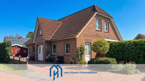 Titelbild - Gepflegtes Einfamilienhaus mit traumhaftem Garten