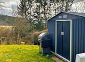 Garten mit Hütte - 