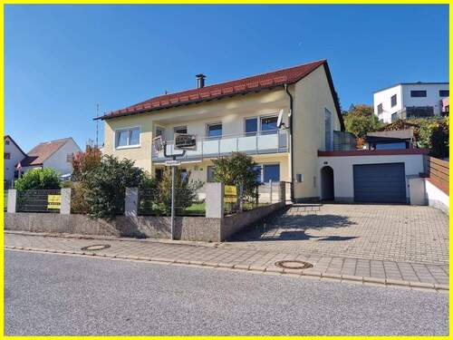 Elektrische Garage mit Sektionaltor - 