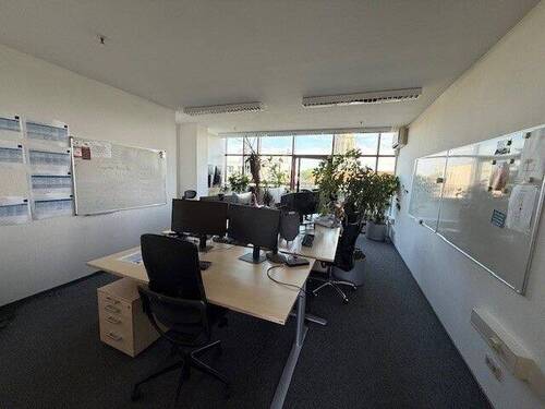 Bild 1.jpg - provisionsfreie und zentrale Bürofläche mit guter Parkmöglichkeit