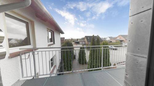 Ansicht Richtung Straße - 