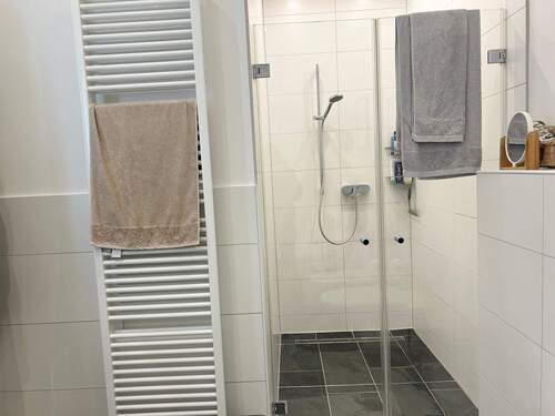 Badezimmer Ansicht 2 - 