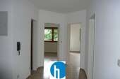Flur - Ruhige und charmante 3-Zimmerwohnung mit Balkon
