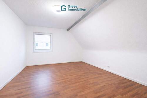 Schlafzimmer OG - Mehrfamilienhaus, Wohnhaus mit 145,90 m&sup2; in Stuttgart zum Kaufen