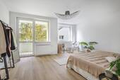 Schlafzimmer mit Balkon - 
