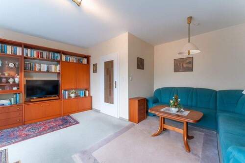 Wohnzimmer KI bearbeitet - 