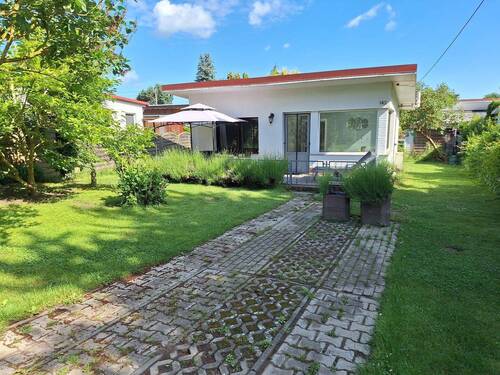 Ansicht - 3 Zimmer Mehrfamilienhaus, Wohnhaus zum Kaufen in Sundhagen