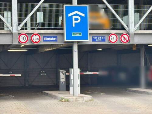 Einfahrt Bamberg, Lichtenhaidestraße 10 - Einfamilienhaus zum Kaufen in Bamberg