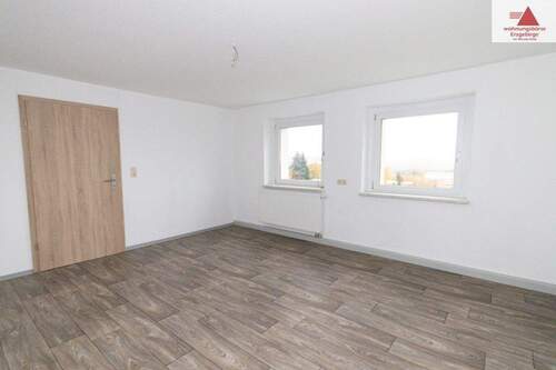 Wohnzimmer - 2 Zimmer Etagenwohnung zur Miete in Annaberg-Buchholz