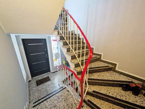 Treppenhaus - 8 Zimmer Mehrfamilienhaus, Wohnhaus in Osnabrück