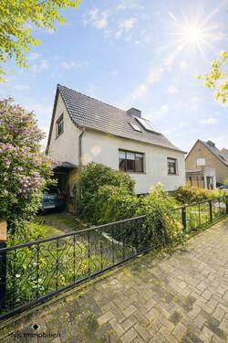 Gebäude / Carport - 6 Zimmer Einfamilienhaus zum Kaufen in Gardelegen