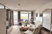 Wohnzimmer - 2-Zi.-Whg. m. Balkon & Ostseebl.