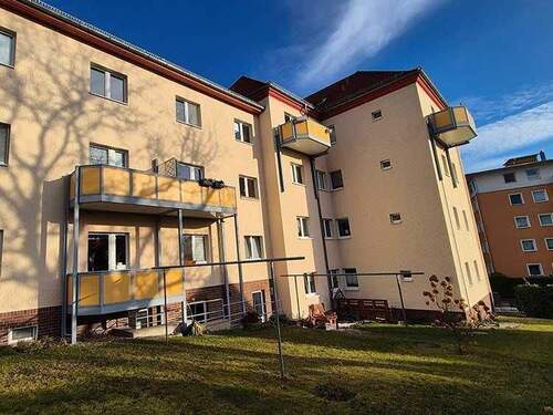 Gebäudeansicht - 2 Zimmer Etagenwohnung zum Kaufen in Dresden