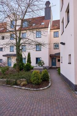Hausansicht - 1 Zimmer Etagenwohnung in Moosburg