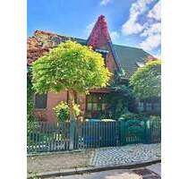 Courtagefrei - Traumhaus in exklusiver Wohnstrasse Nähe Krupunder See Pool - Whirlpool- Studio - Ankleidezimmer - Hamburg Eidelstedt