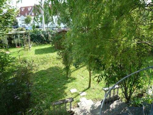 Garten mit Gartenhaus - 