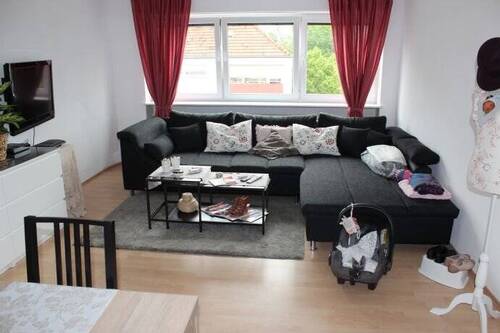 Wohnzimmer - Helle 3 ZKB-Wohnung mit Balkon Nähe Kleiner Markt