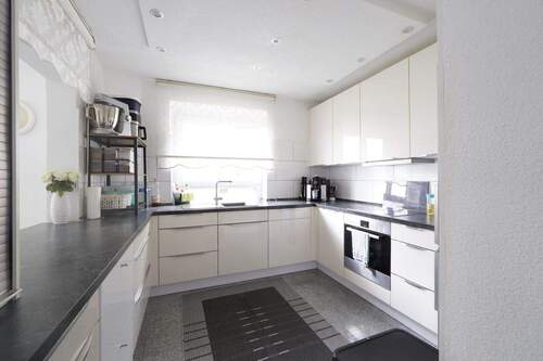 Einbauküche - 3 Zimmer Etagenwohnung zum Kaufen in Biberach