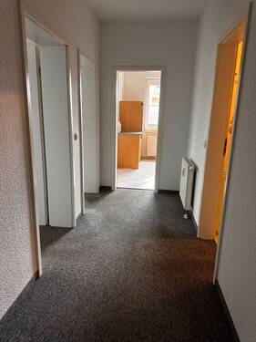 Flur.jpeg - Etagenwohnung mit 67,20 m&sup2; in Salzatal zur Miete