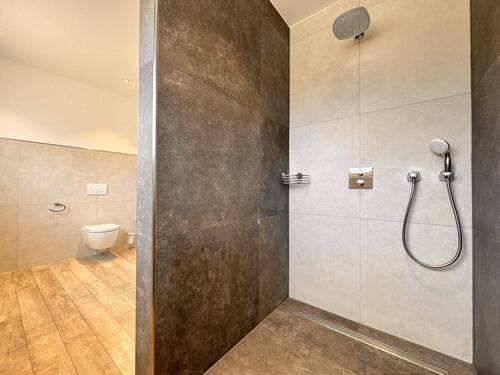 Erdgeschoss - Badezimmer - 