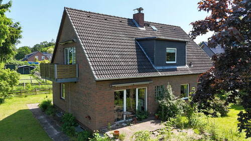 Rückseite - 7 Zimmer Mehrfamilienhaus, Wohnhaus zum Kaufen in Hartenholm