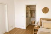 Schlafzi. & begehbarer Schrank - 
