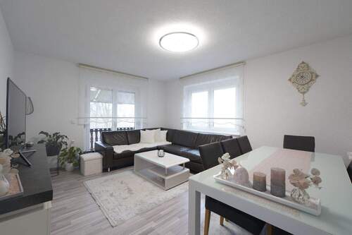 Wohnzimmer - Einmalige 3 Zimmerwohnung in Biberach Wolfental