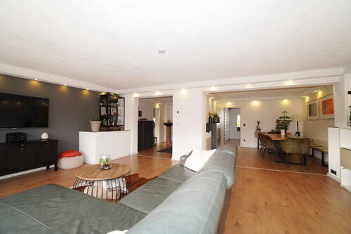 Wohnzimmer - Etagenwohnung mit 96,00 m&sup2; in Bielefeld / Quelle zum Kaufen