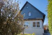 Giebelansicht - 7 Zimmer Mehrfamilienhaus, Wohnhaus zum Kaufen in Driedorf