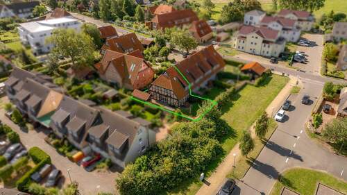 Luftaufnahme - 5 Zimmer Reihenendhaus zum Kaufen in Börgerende-Rethwisch