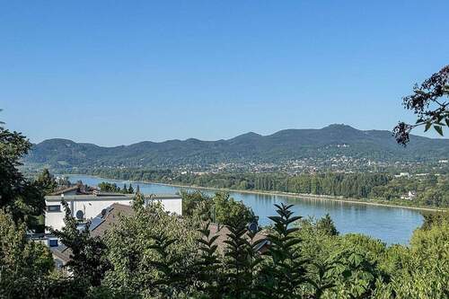 Ausblick - Rheinblick inklusive: Attraktives Zweifamilienhaus in Oberwinter